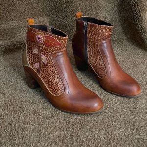 Spring Step Le Artiste Saddle Tan zip Boot